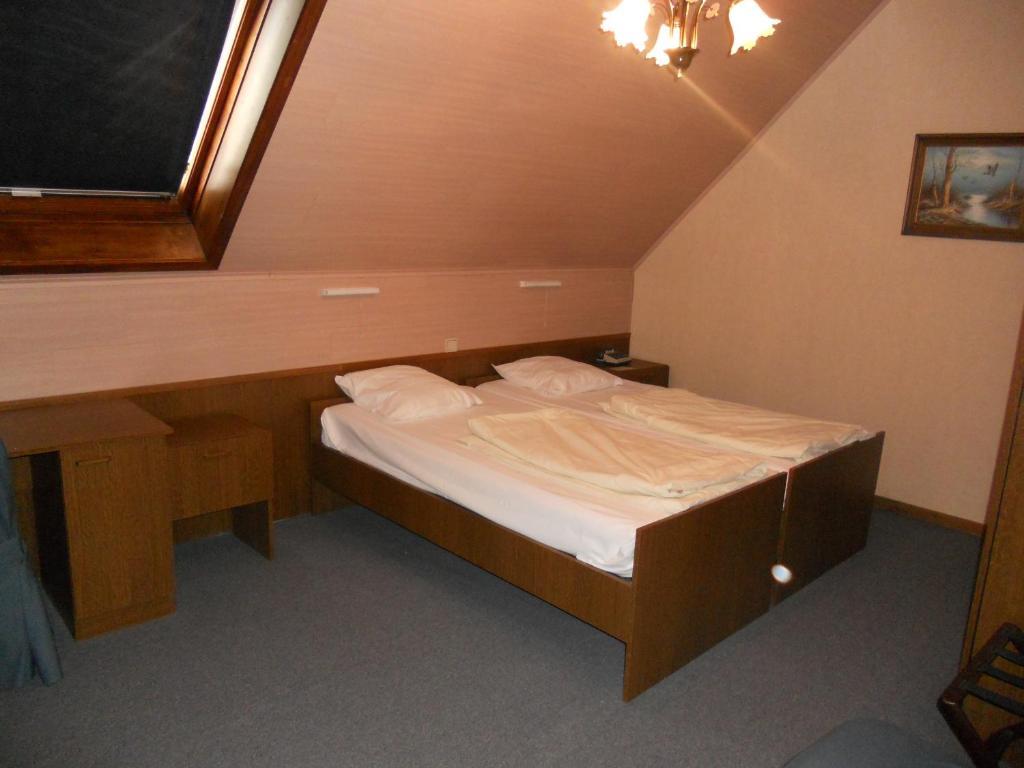 Hotel Ten Putte Gistel Rom bilde